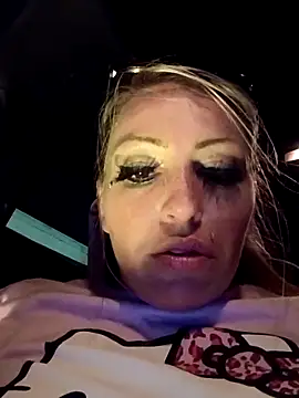 Snapshot of barbieinbondage7 chatting on March 12, 3:01 am barbieinbondage7 online show from March 12, 3:01 am