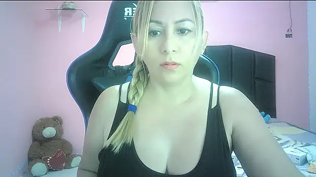 mariana0x online show from January 14, 9:52 pm