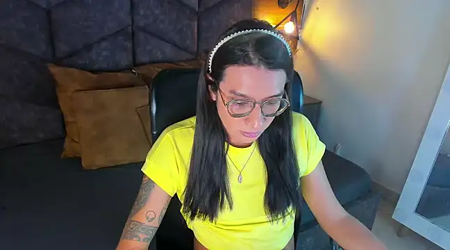 LauraaGomezz   online show from February 3, 7:31 pm