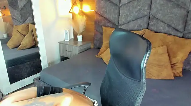 LauraaGomezz   online show from February 20, 7:19 pm