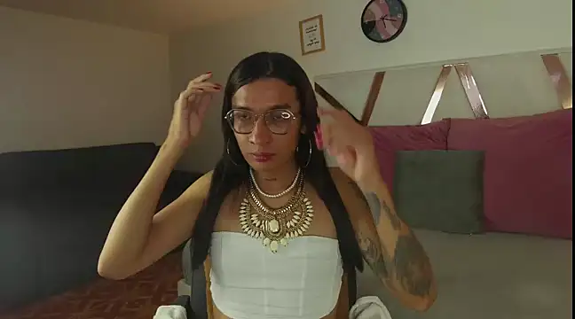 LauraaGomezz   online show from February 27, 10:42 pm