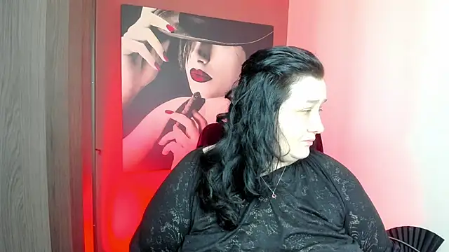 Snapshot of QueenOfHaze chatting on July 22, 11:02 am QueenOfHaze online show from July 22, 11:02 am