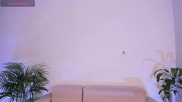 Hannah Jonhson online show from December 3, 3:58 am