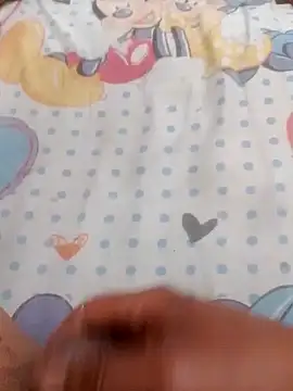 Snapshot of mhmia chatting on December 15, 6:23 pm mhmia online show from December 15, 6:23 pm