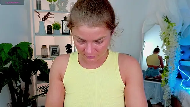 Donna Sun online show from March 7, 5:26 am