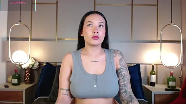 Victoria Collinns online show from November 21, 1:21 pm