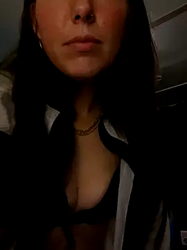 Hornyamy026 online show from November 12, 9:36 pm