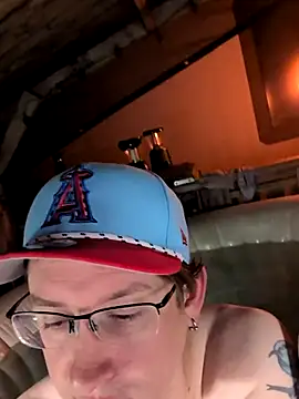 YourNotMySupervisor online show from November 27, 6:37 am