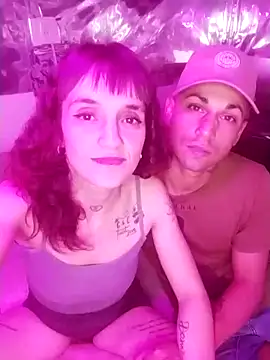 parejarica420 online show from May 8, 1:22 am