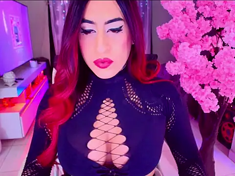 latexgoddes online show from October 6, 8:17 pm