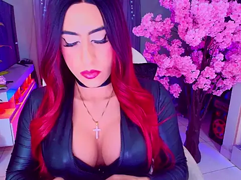 latexgoddes online show from December 3, 1:46 am