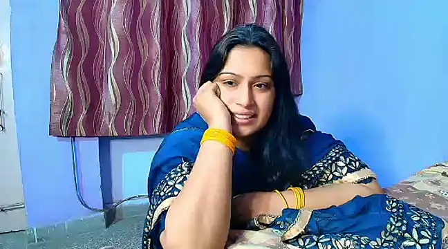 Snapshot of Sophia_James chatting on February 1, 3:18 pm Sophia James online show from February 1, 3:18 pm