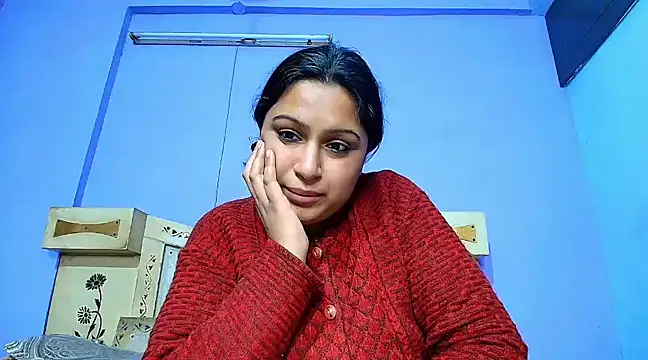 Snapshot of Sophia_James chatting on February 4, 8:13 am Sophia James online show from February 4, 8:13 am