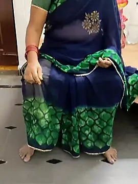 Snapshot of laxmitelugu78 chatting on February 6, 1:43 pm laxmitelugu78 online show from February 6, 1:43 pm