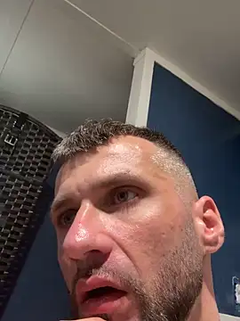 sexyhotstud12 online show from December 21, 10:28 pm