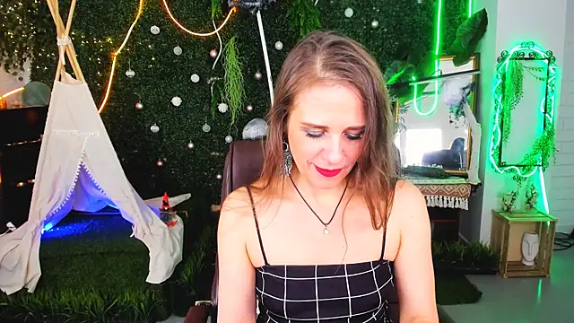 EmiliaBedy online show from April 7, 5:19 am