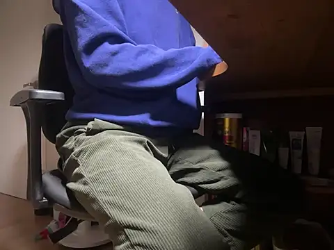 Snapshot of Phil_6677 chatting on February 19, 3:19 pm Phil 6677 online show from February 19, 3:19 pm