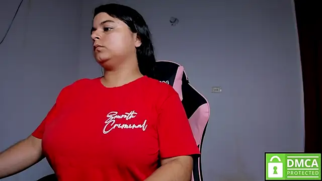 Little Shaara online show from November 3, 8:43 pm