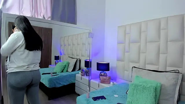 Snapshot of Ariana_rouse chatting on April 23, 4:09 pm Ariana rouse online show from April 23, 4:09 pm