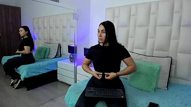 Snapshot of Ariana_rouse chatting on May 22, 4:12 pm Ariana rouse online show from May 22, 4:12 pm