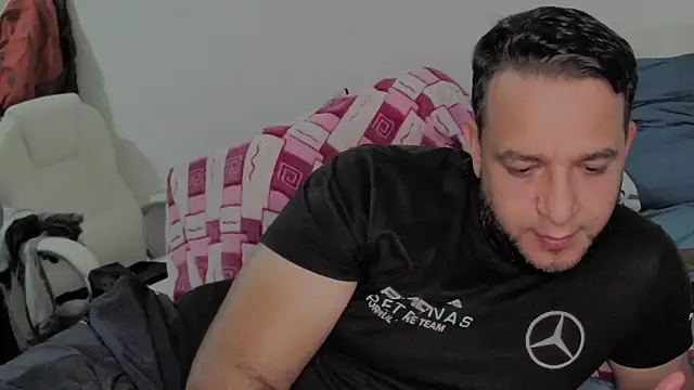 Snapshot of pdesangr chatting on March 7, 3:40 am pdesangr online show from March 7, 3:40 am