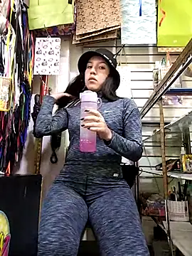 samathasexx online show from February 25, 10:39 pm