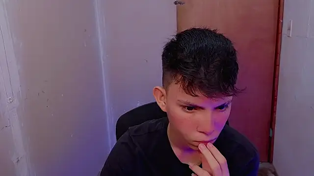 Alexxx lov online show from February 18, 12:23 pm