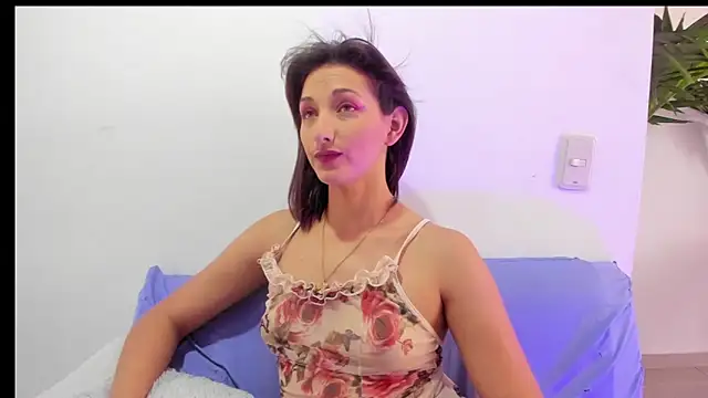 Snapshot of vicky__skinny_1 chatting on March 9, 3:27 pm vicky  skinny 1 online show from March 9, 3:27 pm