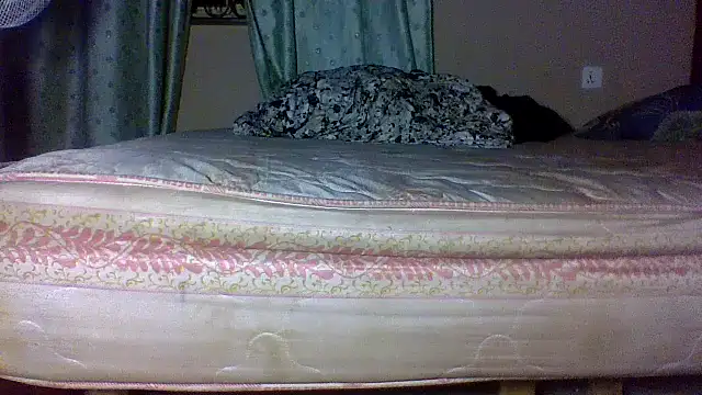 Snapshot of philippiano33 chatting on May 12, 12:52 am philippiano33 online show from May 12, 12:52 am