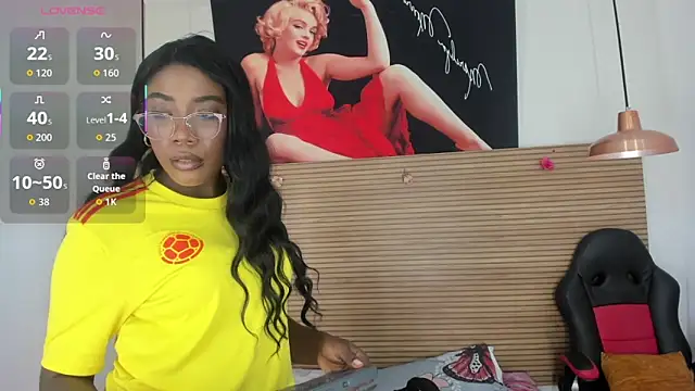 Dakkota Fox online show from October 26, 10:15 pm