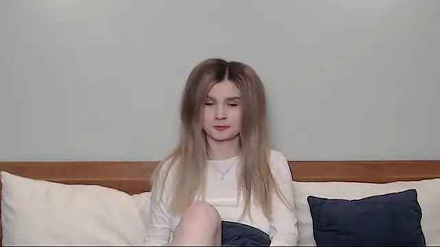 Snapshot of Chloe_Addison chatting on February 12, 11:51 pm Chloe Addison online show from February 12, 11:51 pm
