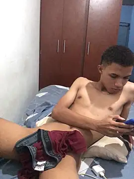 Alvarozzxv online show from January 27, 9:13 am