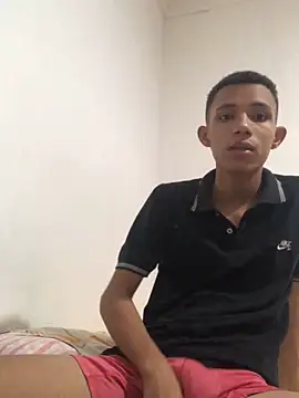 Alvarozzxv online show from February 14, 4:37 am