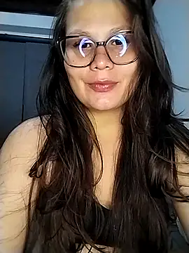 Snapshot of Vale_Saenzz chatting on February 10, 12:41 am Vale Saenzz online show from February 10, 12:41 am