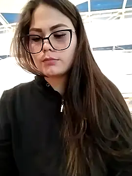 Snapshot of Vale_Saenzz chatting on February 11, 11:22 pm Vale Saenzz online show from February 11, 11:22 pm