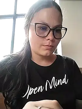 Snapshot of Vale_Saenzz chatting on March 2, 7:02 pm Vale Saenzz online show from March 2, 7:02 pm