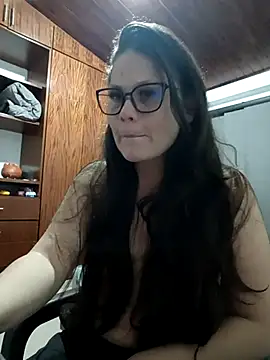 Snapshot of Vale_Saenzz chatting on March 23, 3:10 am Vale Saenzz online show from March 23, 3:10 am