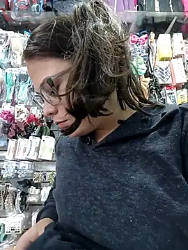 Snapshot of Vale_Saenzz chatting on September 16, 7:26 pm Vale Saenzz online show from September 16, 7:26 pm