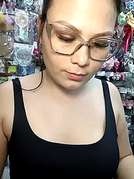 Snapshot of Vale_Saenzz chatting on October 9, 6:28 pm Vale Saenzz online show from October 9, 6:28 pm