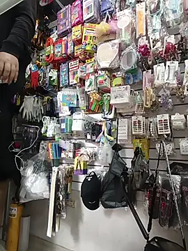 Snapshot of Vale_Saenzz chatting on October 15, 5:13 pm Vale Saenzz online show from October 15, 5:13 pm