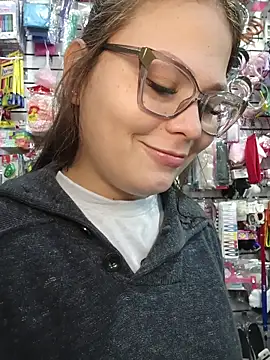 Snapshot of Vale_Saenzz chatting on November 28, 9:28 pm Vale Saenzz online show from November 28, 9:28 pm