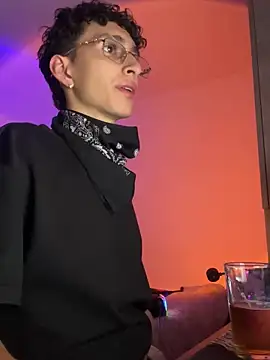 iKrofur online show from March 11, 6:21 am