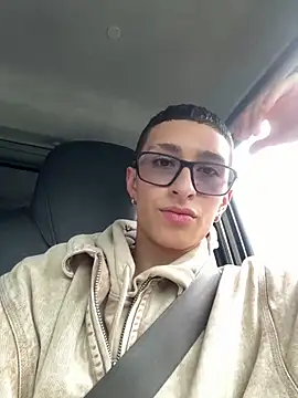 iKrofur online show from February 18, 4:47 pm