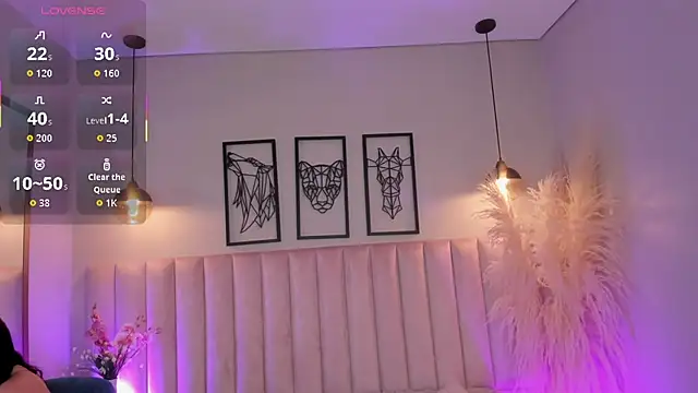Zoe Banks  online show from September 26, 12:53 pm