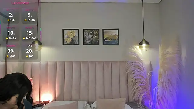 Zoe Banks  online show from October 3, 2:47 pm