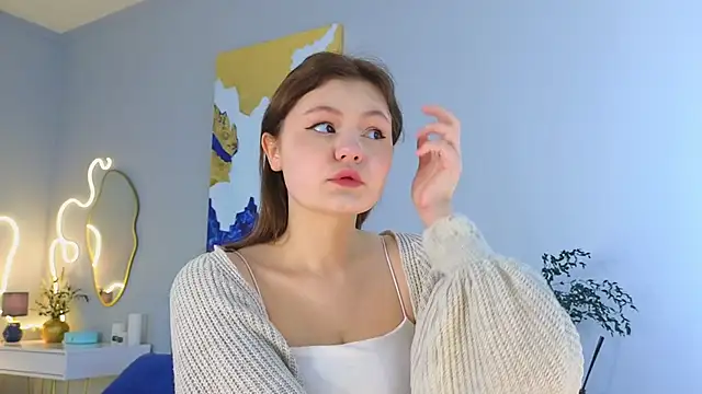 Snapshot of DownyClouds chatting on February 16, 8:32 am DownyClouds online show from February 16, 8:32 am