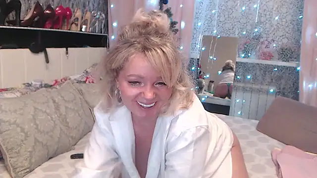 Snapshot of MartiniMartini chatting on January 5, 6:35 am MartiniMartini online show from January 5, 6:35 am