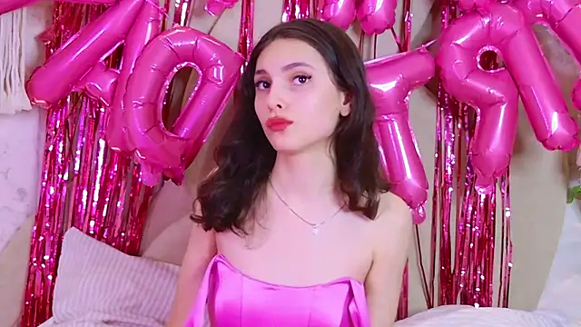 GIGI DAV online show from February 15, 9:05 am