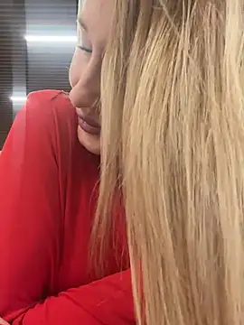 Snapshot of Sweet_Pussy2024 chatting on February 3, 7:29 am Sweet Pussy2024 online show from February 3, 7:29 am