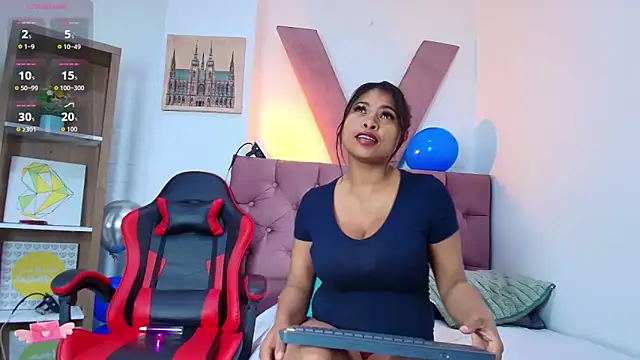 CamiilaReyes online show from June 1, 12:51 pm